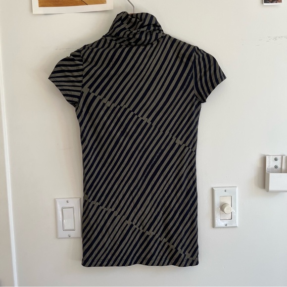 Theory Striped Top - Picture 2 of 3